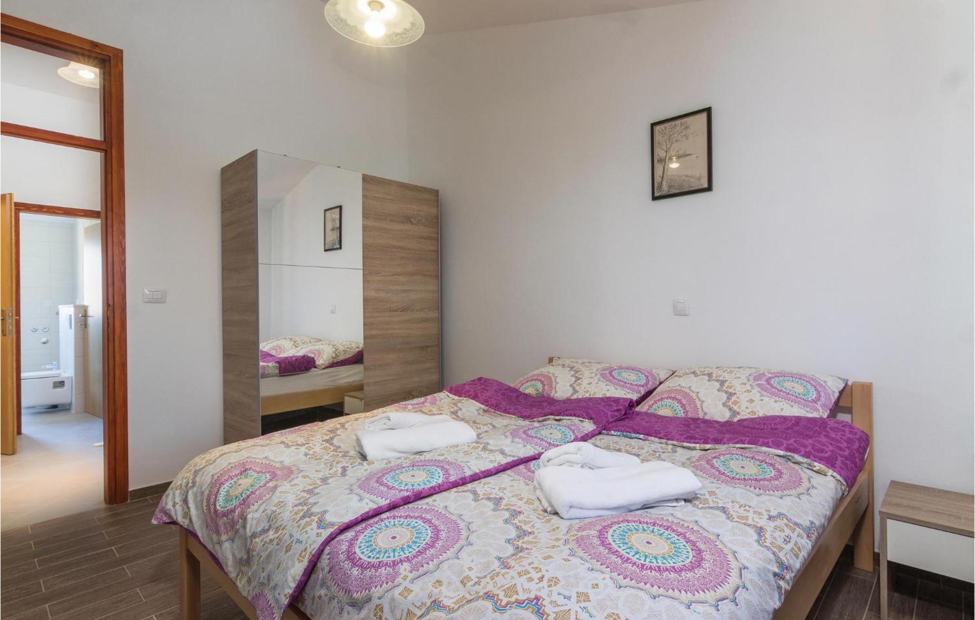 8 Bedroom Awesome Home In Pula Exterior foto